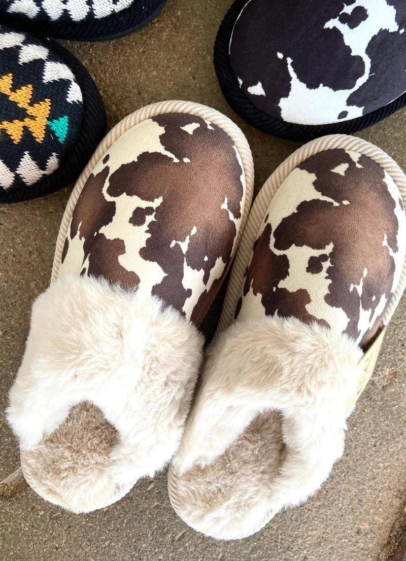 SPE0001 Cow Print Furry Slippers - MiMi Wholesale