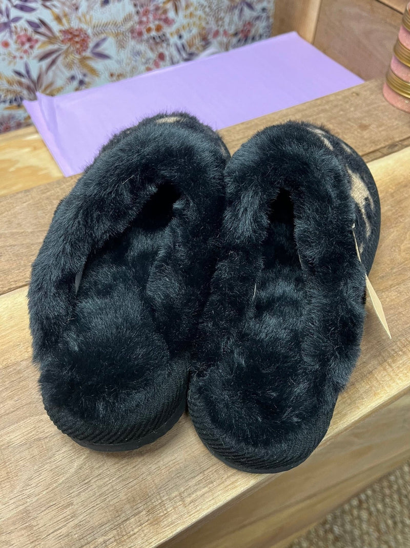 SPE2061 Knitted Leopard Furry Slippers - MiMi Wholesale