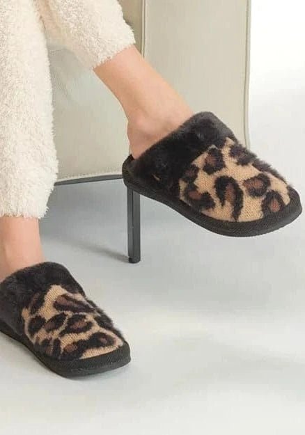SPE2061 Knitted Leopard Furry Slippers - MiMi Wholesale