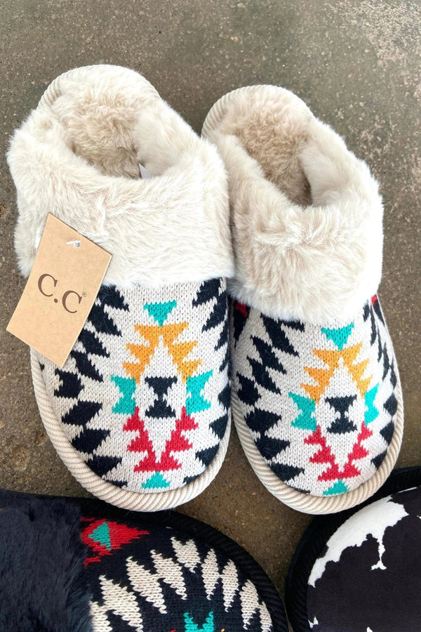 SPE3001 Aztec Pattern Furry Slippers - MiMi Wholesale