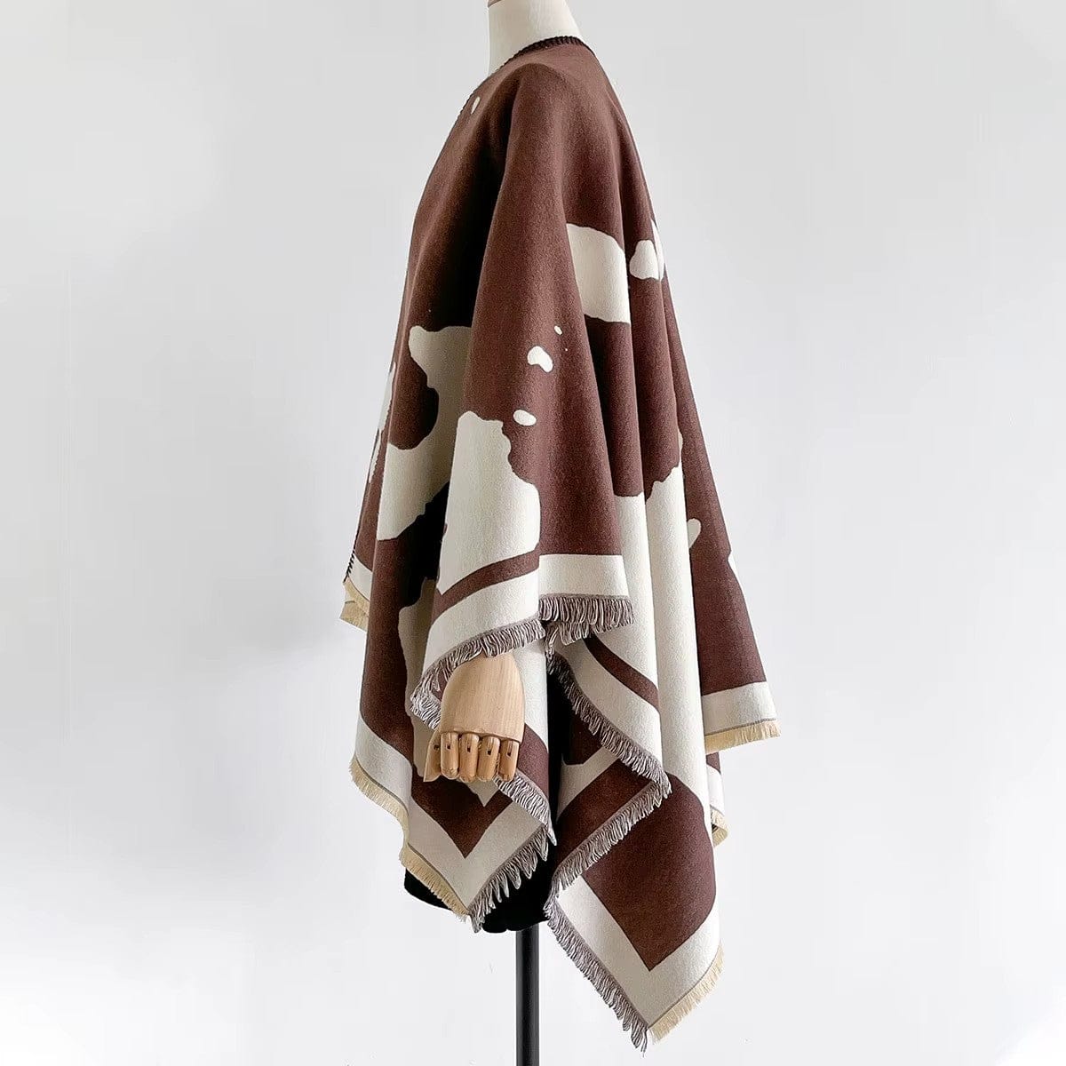 WCR520150 Cow Pattern Print Ruana - MiMi Wholesale