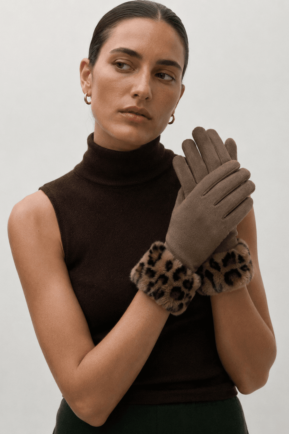 WGTS644 Lanie Leopard Fur Cuff Mittens - MiMi Wholesale