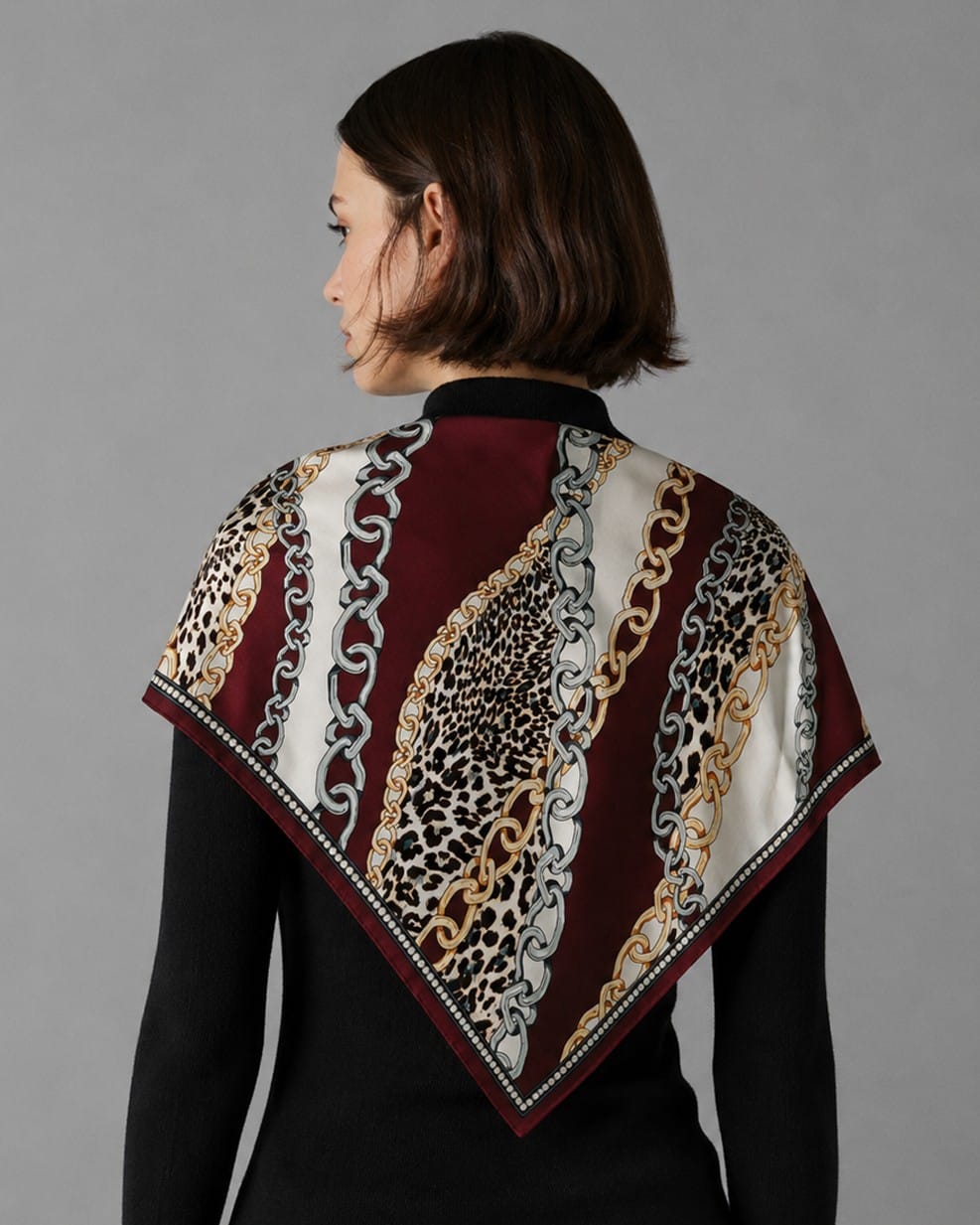 WLQS530 Chain Print Square Scarf - MiMi Wholesale