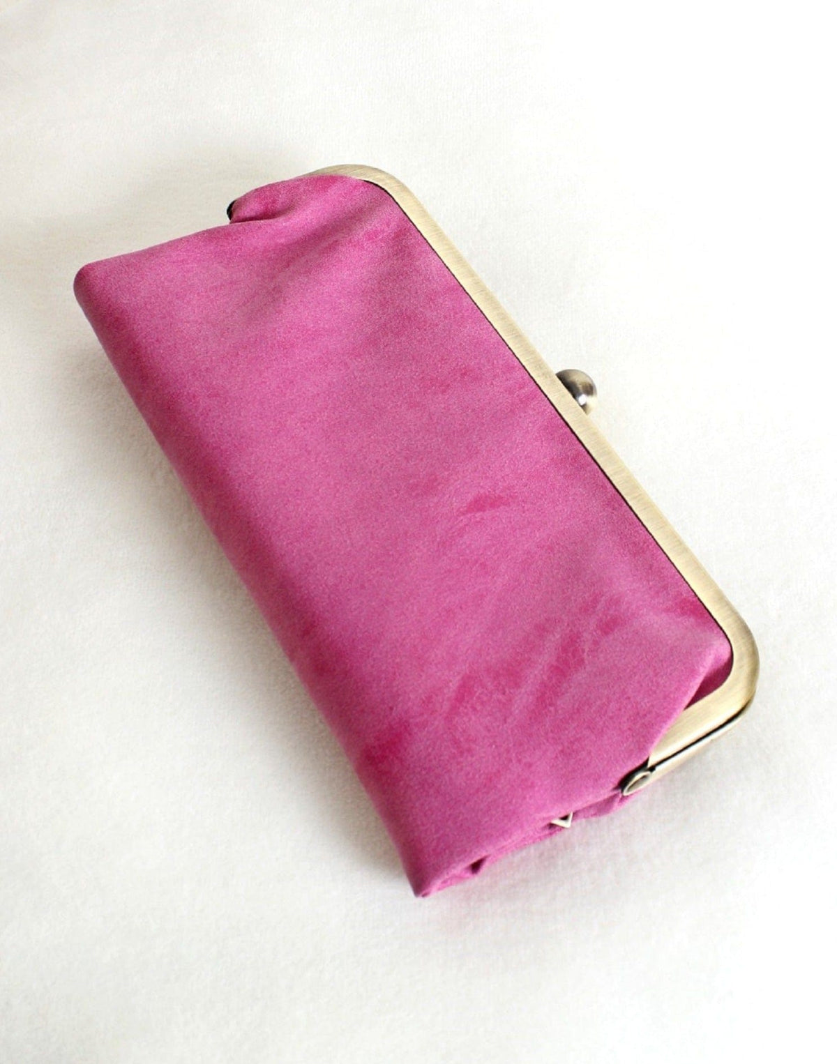 BP208 Karen Kiss Lock Clutch - MiMi Wholesale