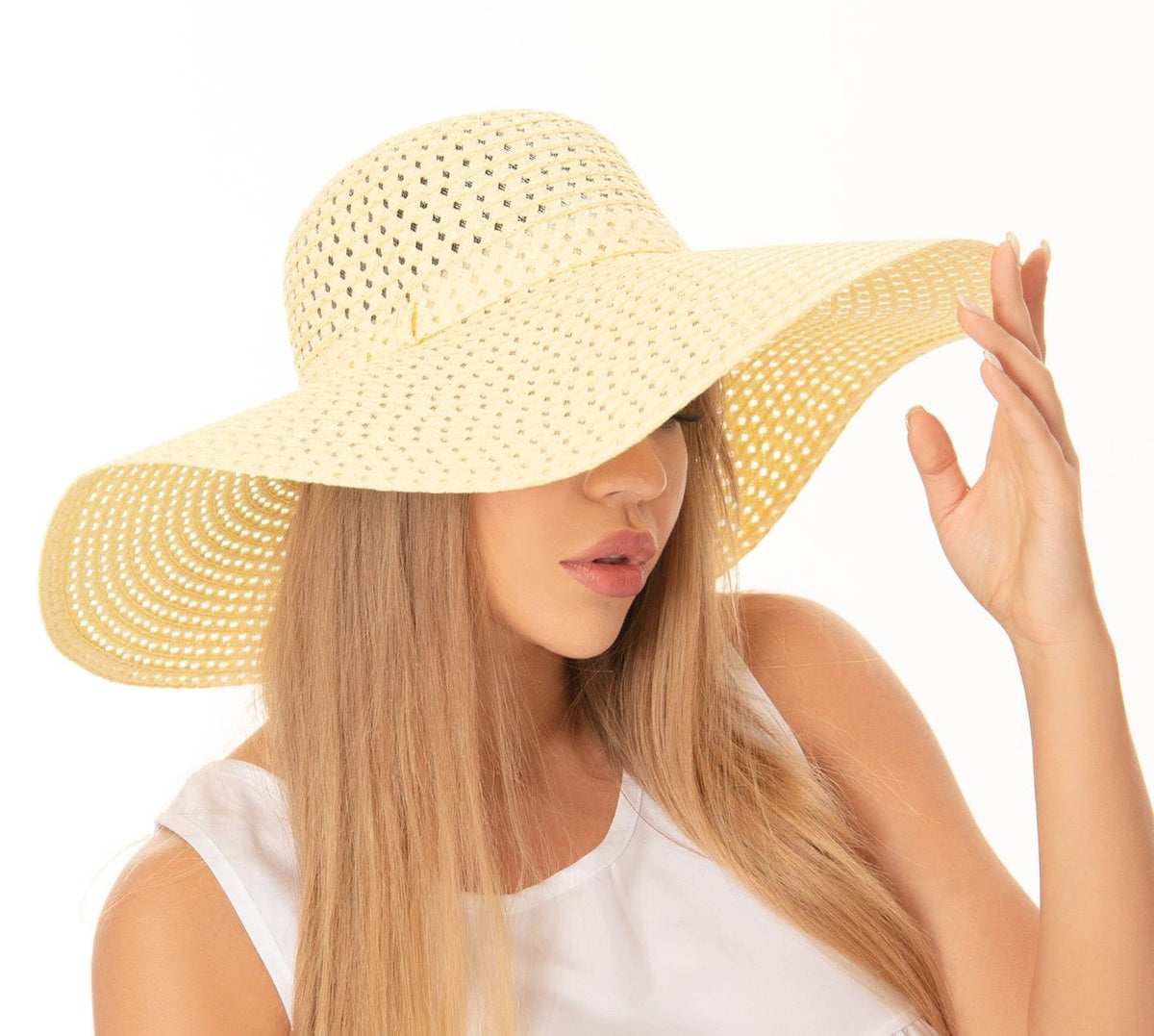 H3082 Hollow Out Straw Beach Summer Hat - MiMi Wholesale
