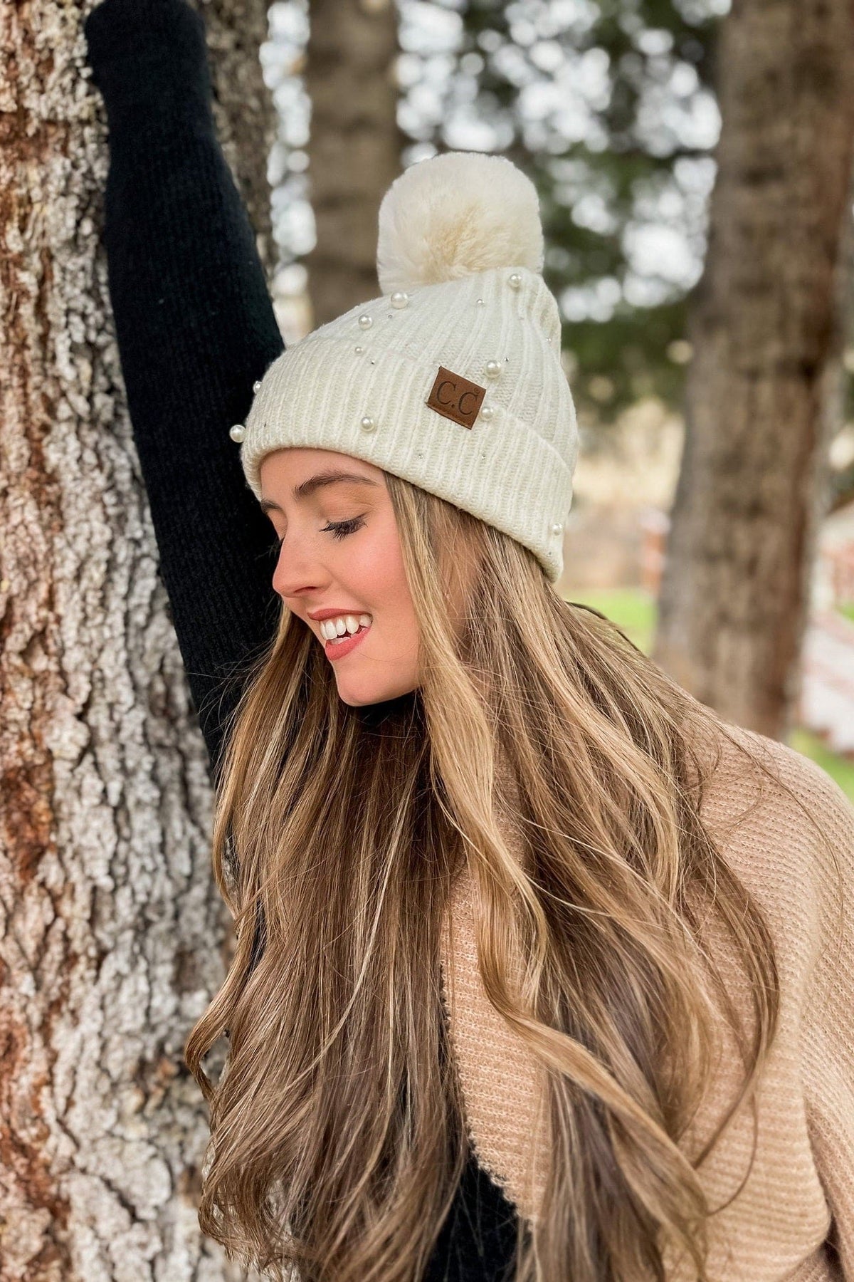 HAT4008 Naomi Pearl Embellished Pom Beanie - MiMi Wholesale