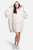 JCL2146 Leopard Super Lux Wearable Blanket - MiMi Wholesale