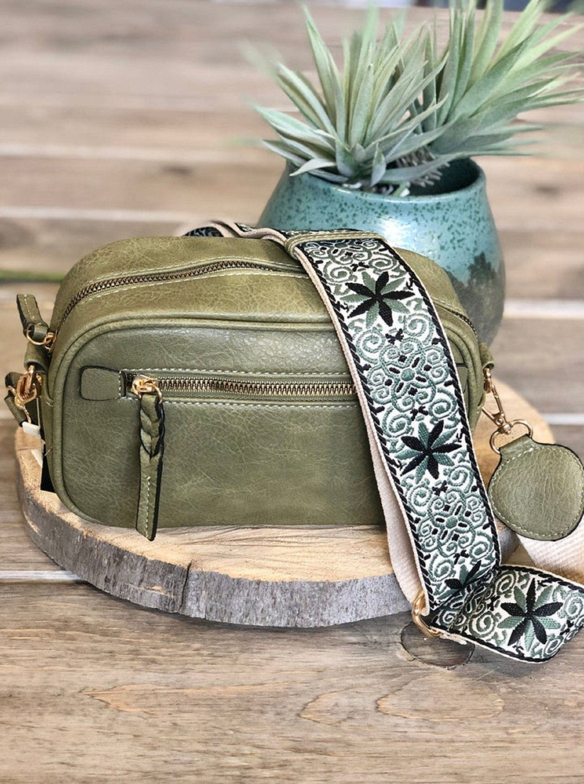 manamiさん♡ 間仕切りショルダー LQF052 Boho Guitar Strap Crossbody Bag