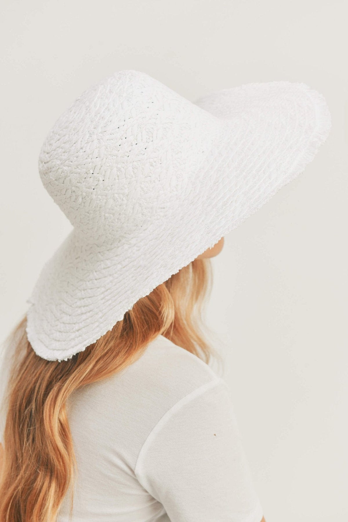 MH0095 Floppy Straw Sun Hat with Frayed Edges - MiMi Wholesale