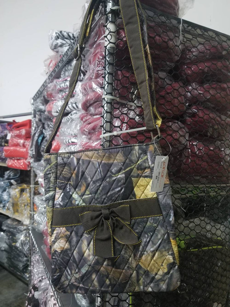 QRC2723 Mountain Camo Quilted Hipster/Messenger - MiMi Wholesale